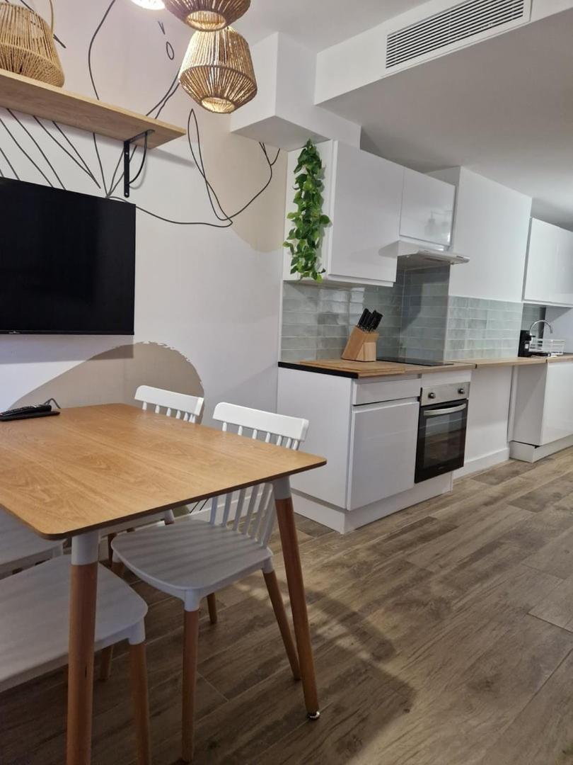 Apartment Convivial Et Coquet Au Coeur De Cannes